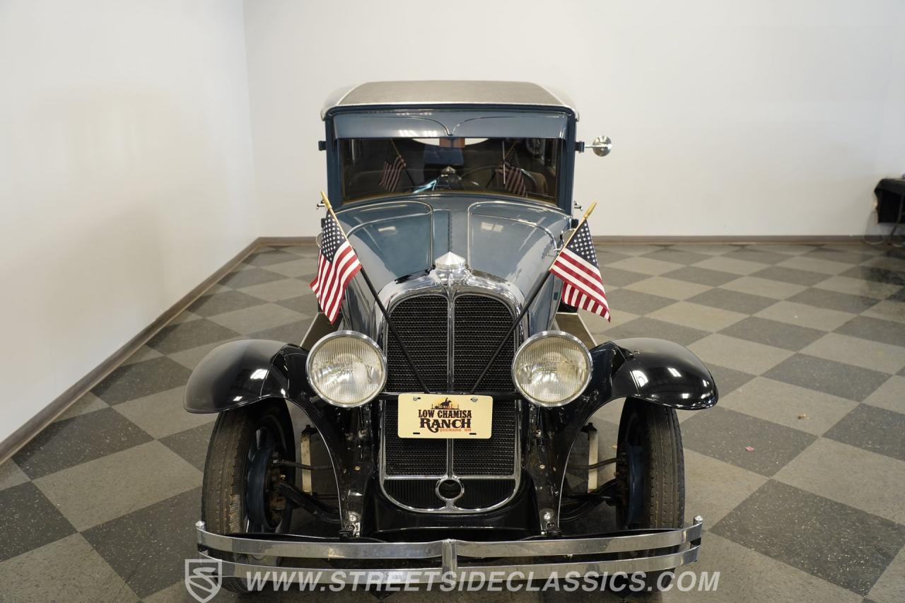 1929 Pontiac Sedan