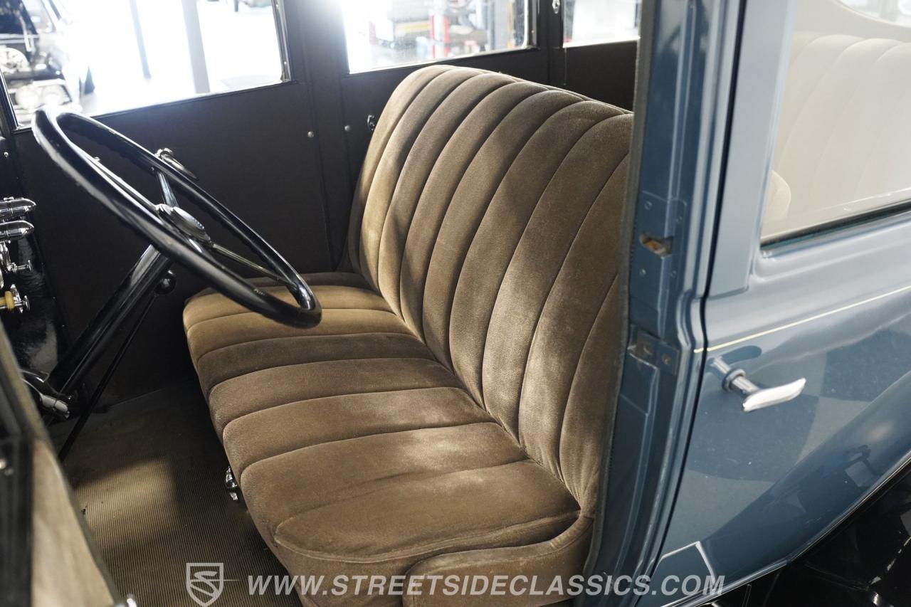 1929 Pontiac Sedan