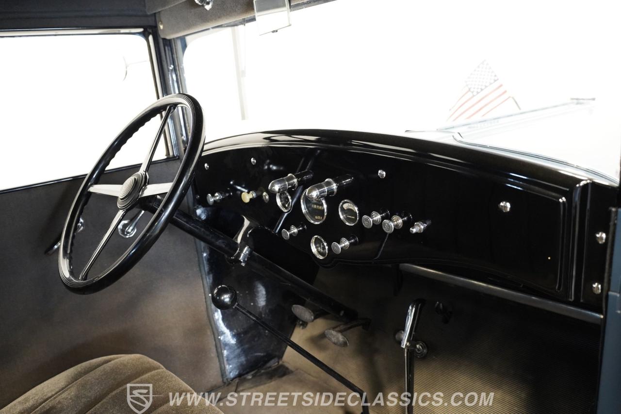 1929 Pontiac Sedan