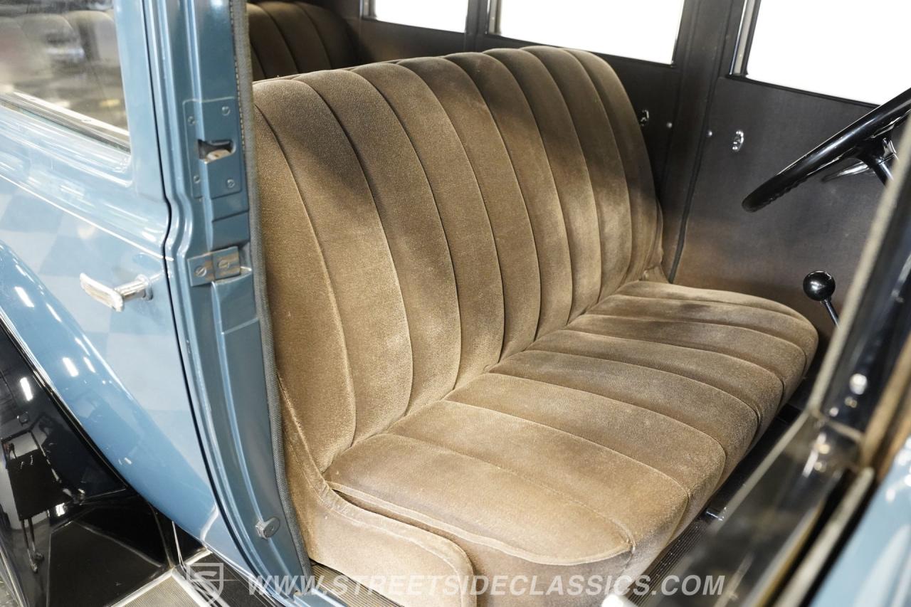 1929 Pontiac Sedan