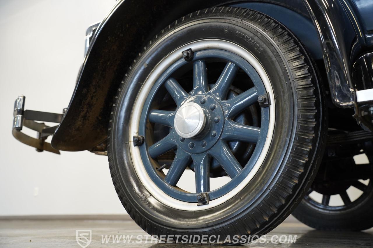 1929 Pontiac Sedan