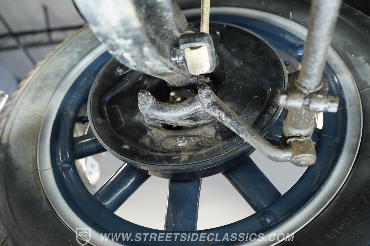 1929 Pontiac Sedan