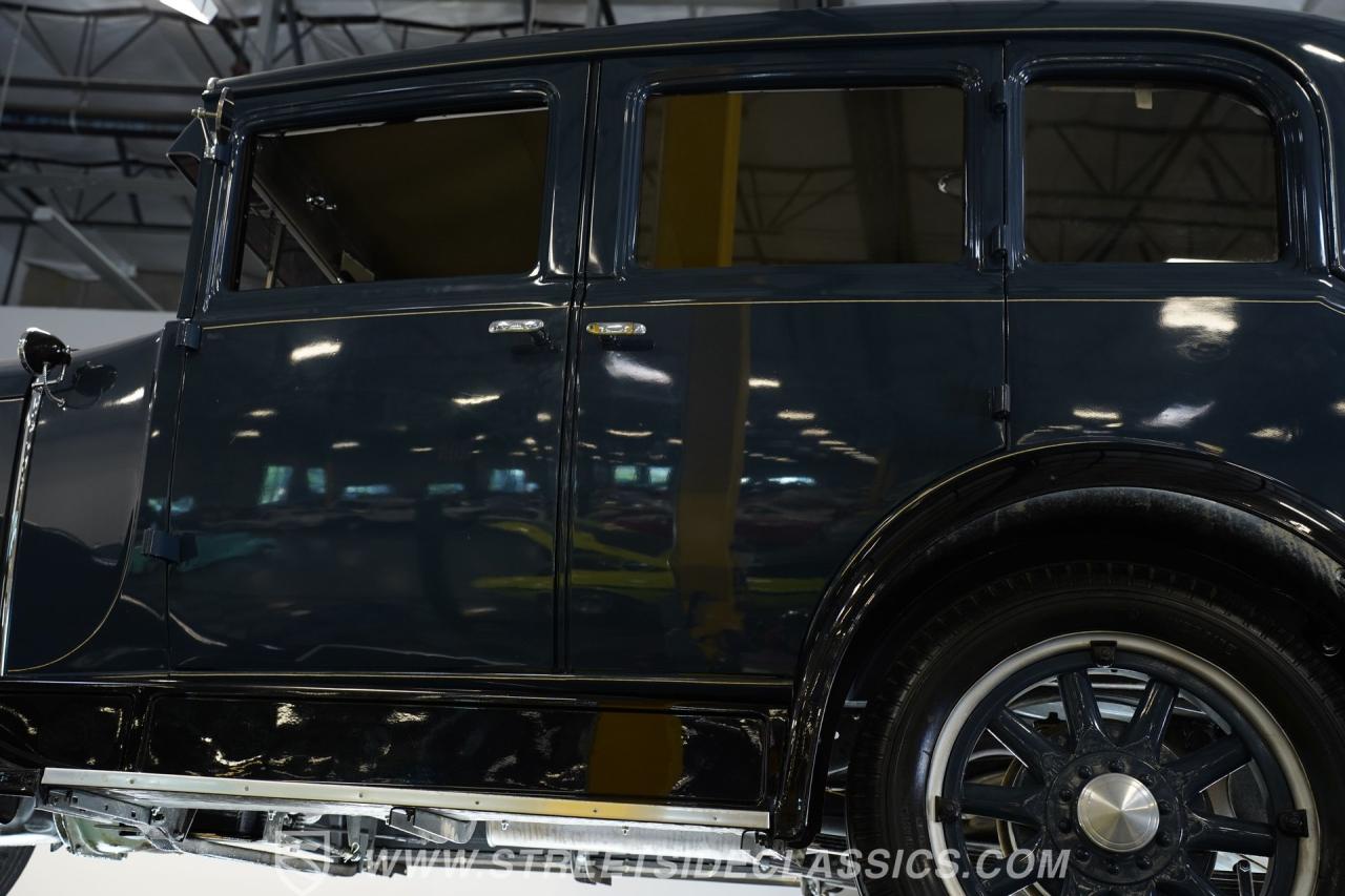 1929 Pontiac Sedan