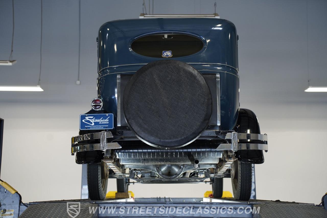 1929 Pontiac Sedan
