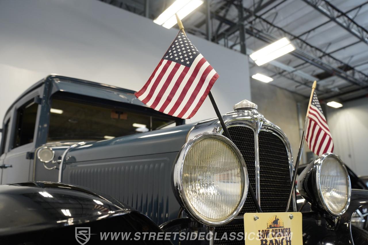 1929 Pontiac Sedan