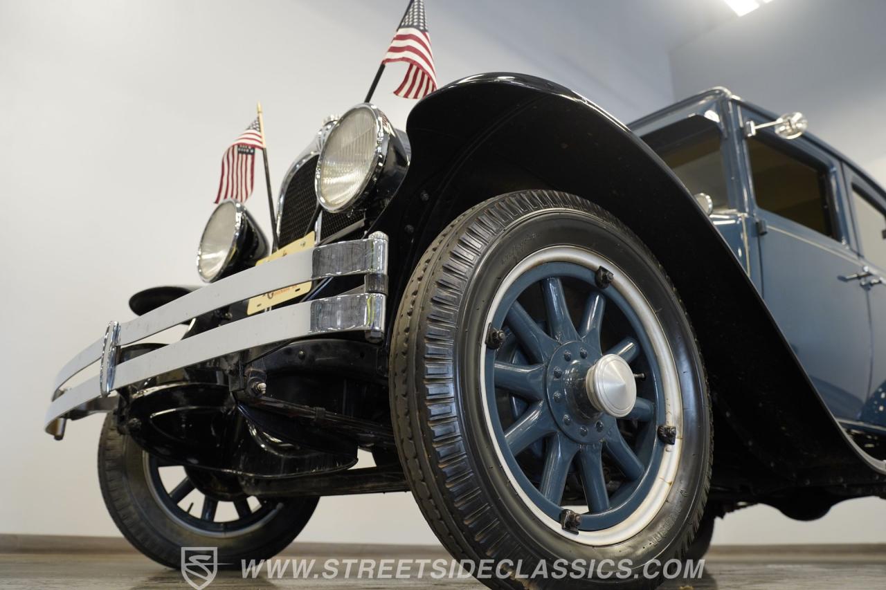 1929 Pontiac Sedan
