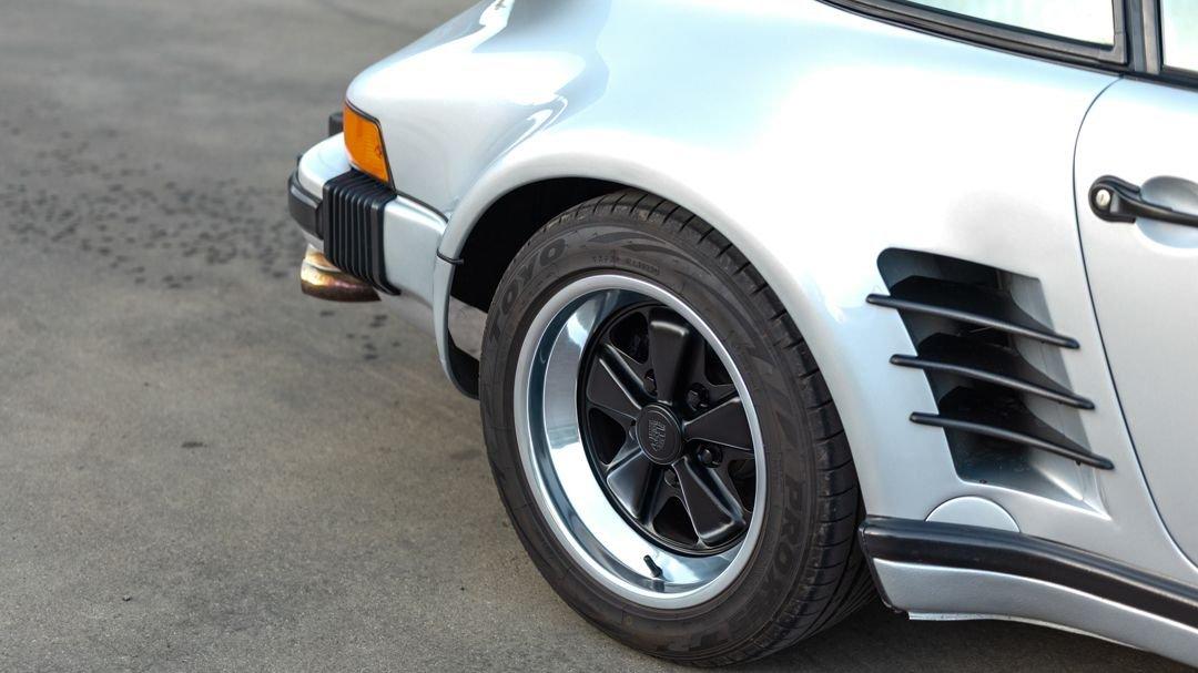 1989 Porsche 911 Turbo LE