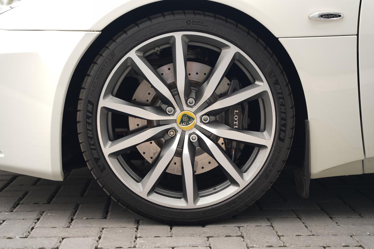2013 Lotus Evora 