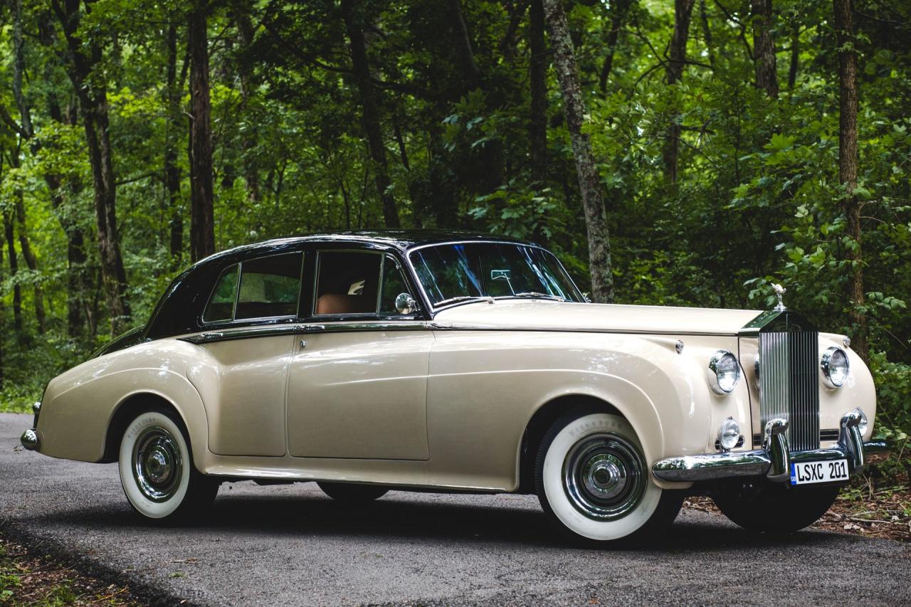 1961 Rolls - Royce Silver Cloud