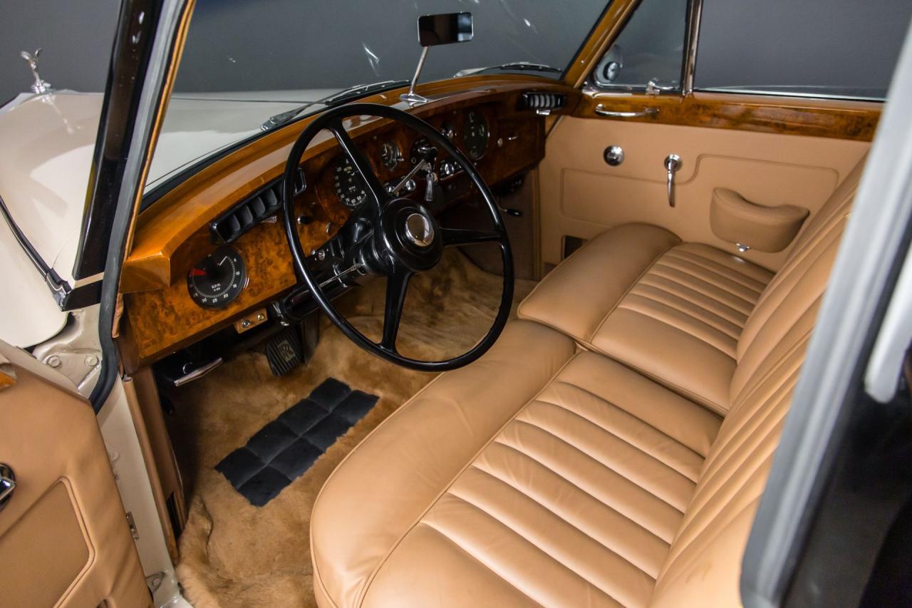 1961 Rolls - Royce Silver Cloud