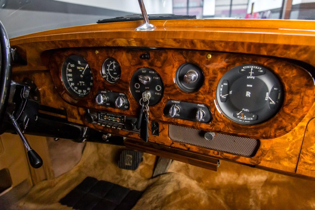 1961 Rolls - Royce Silver Cloud