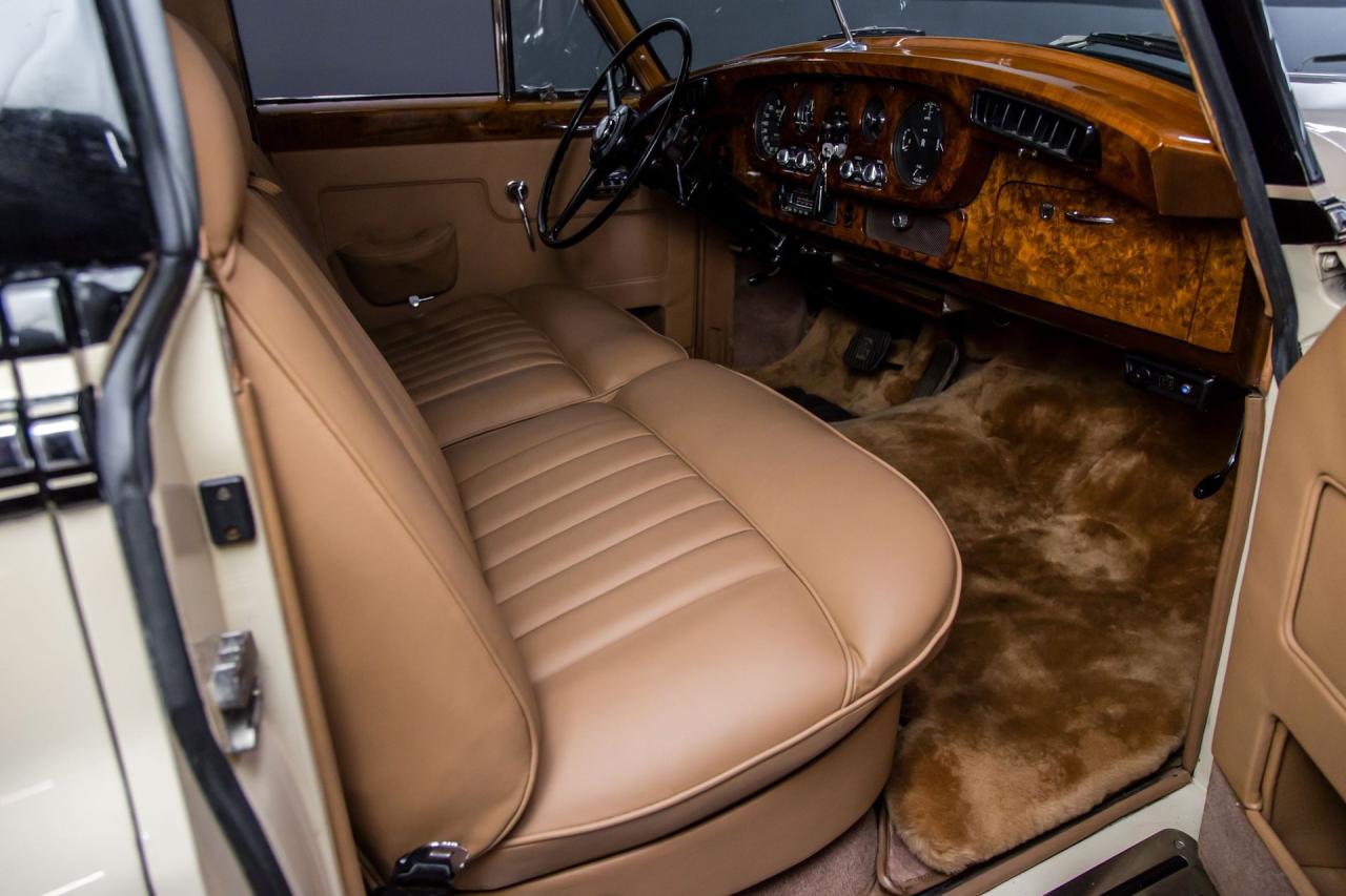 1961 Rolls - Royce Silver Cloud