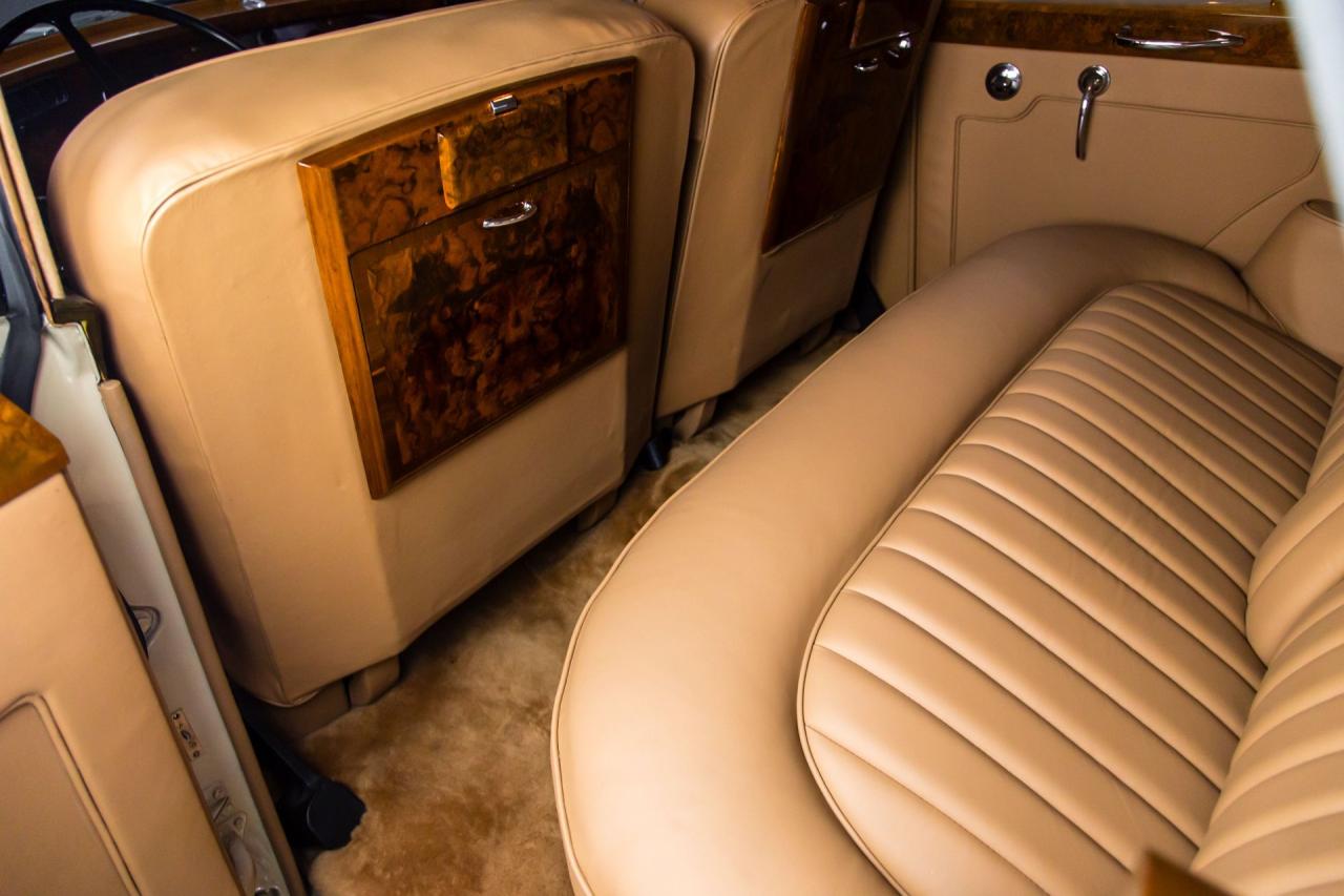 1961 Rolls - Royce Silver Cloud
