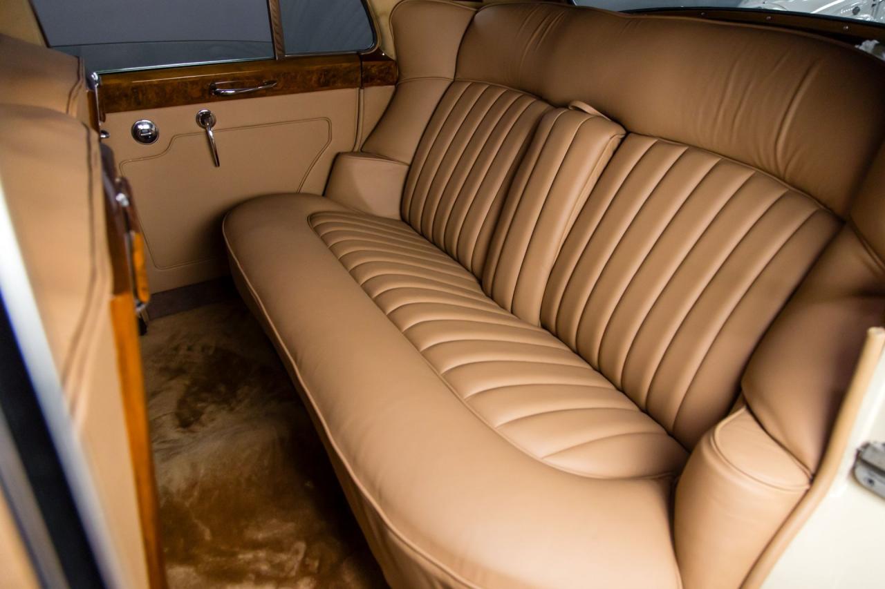 1961 Rolls - Royce Silver Cloud