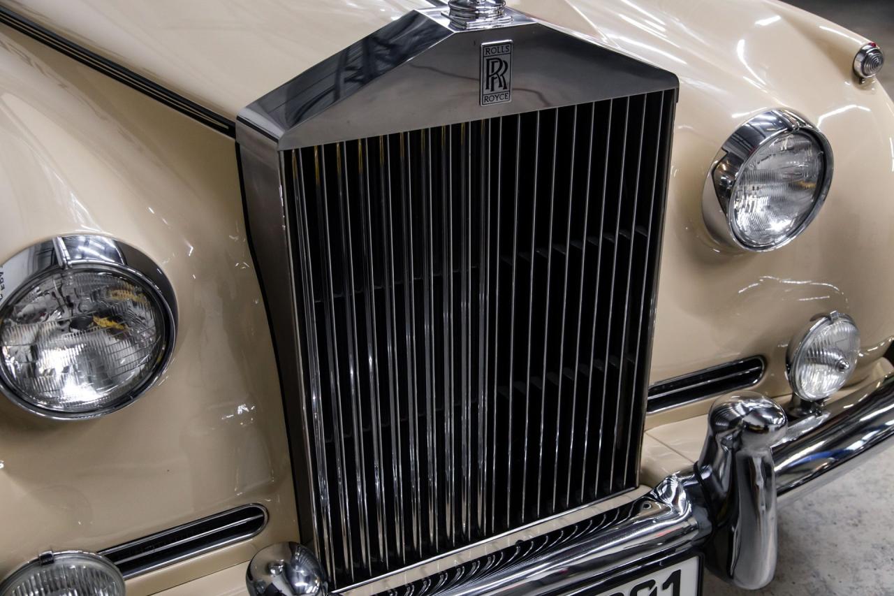 1961 Rolls - Royce Silver Cloud