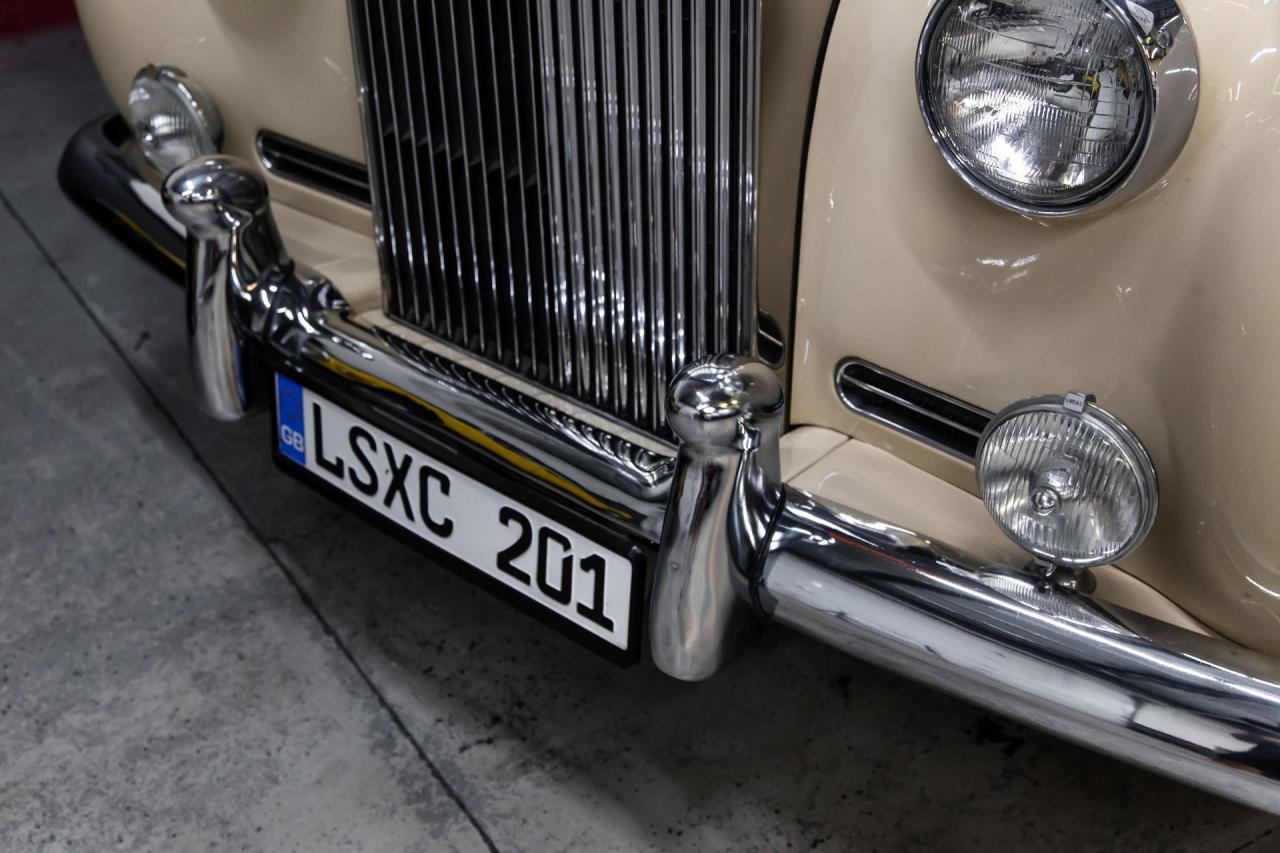 1961 Rolls - Royce Silver Cloud