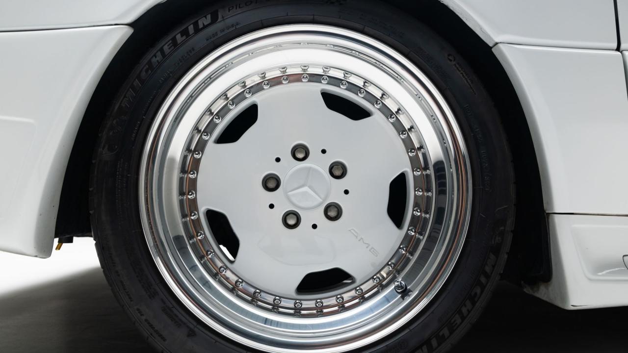 1991 Mercedes - Benz SL 60 AMG