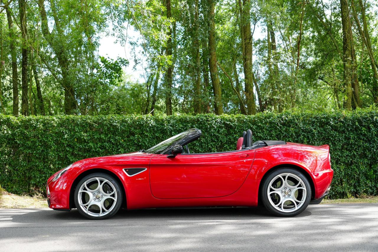 2010 Alfa Romeo 8C Competizione Spider 4.7 V8