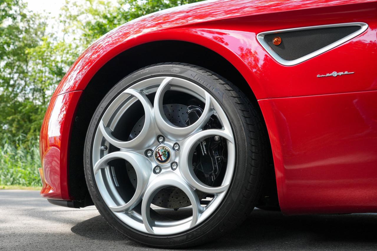 2010 Alfa Romeo 8C Competizione Spider 4.7 V8