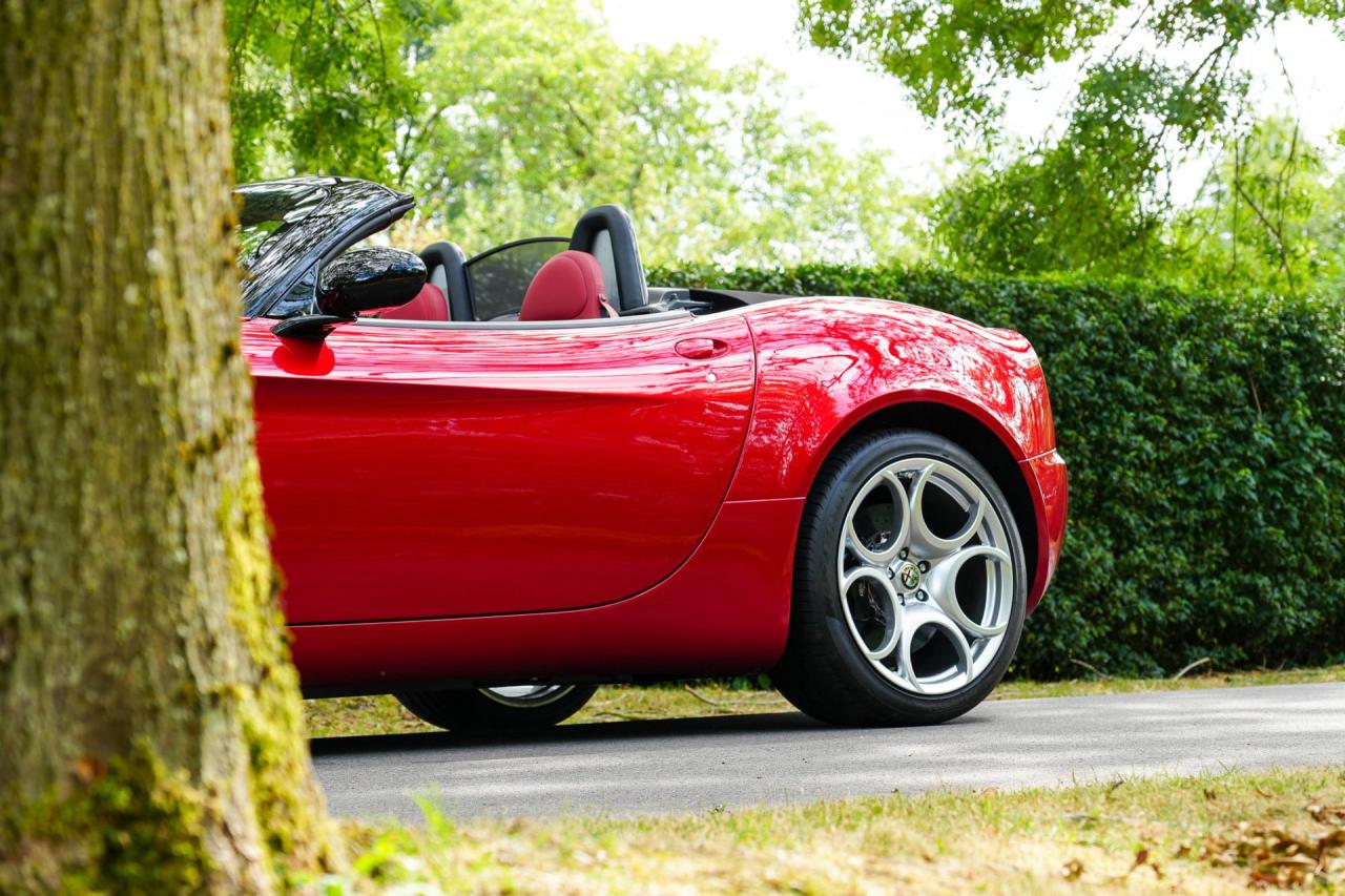 2010 Alfa Romeo 8C Competizione Spider 4.7 V8