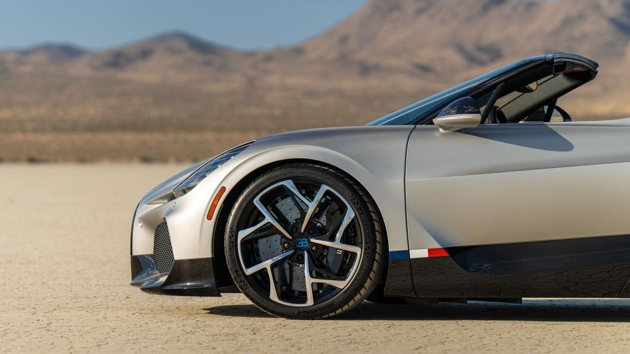 2025 Bugatti W16 Mistral