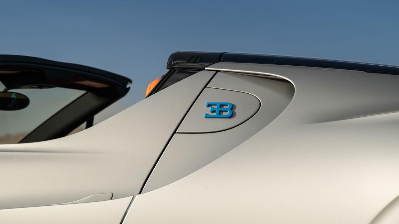 2025 Bugatti W16 Mistral