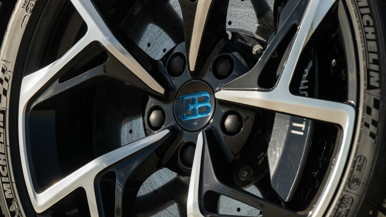2025 Bugatti W16 Mistral