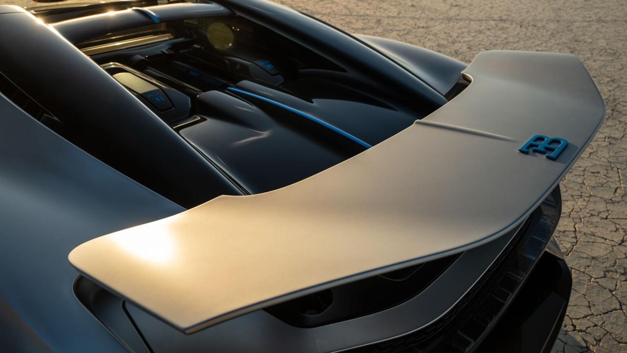 2025 Bugatti W16 Mistral