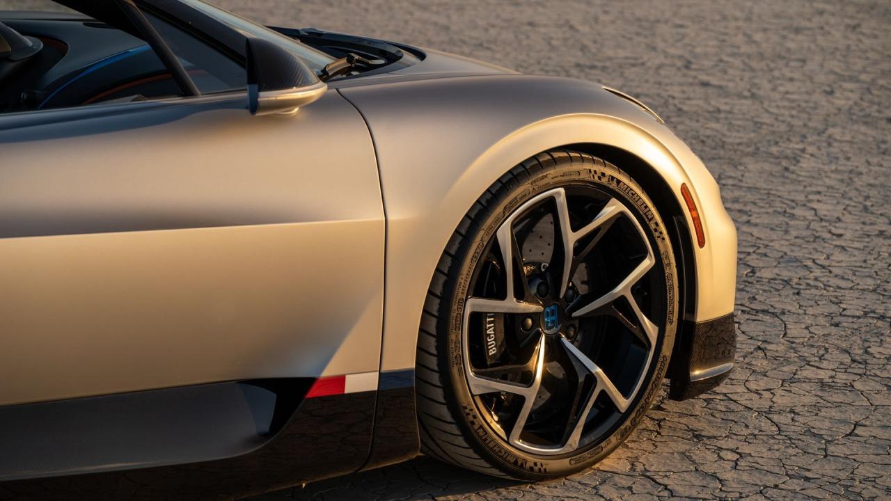 2025 Bugatti W16 Mistral