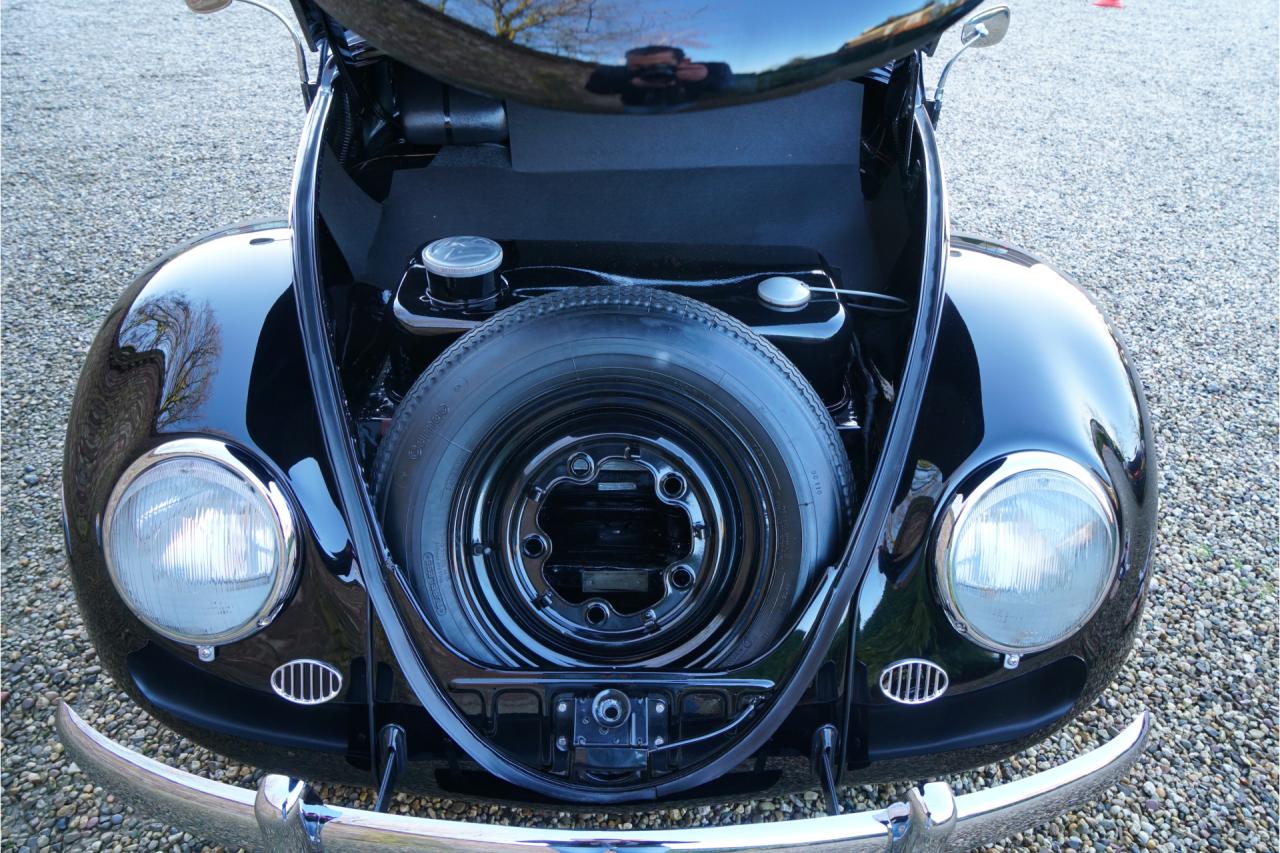 1955 Volkswagen Beetle Oval-Window &ldquo;Restored to its original purity&rdquo;