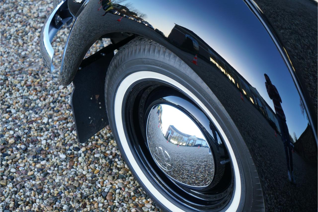 1955 Volkswagen Beetle Oval-Window &ldquo;Restored to its original purity&rdquo;