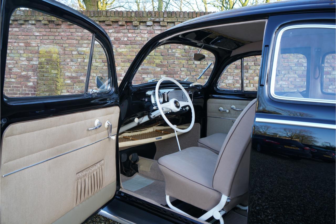 1955 Volkswagen Beetle Oval-Window &ldquo;Restored to its original purity&rdquo;