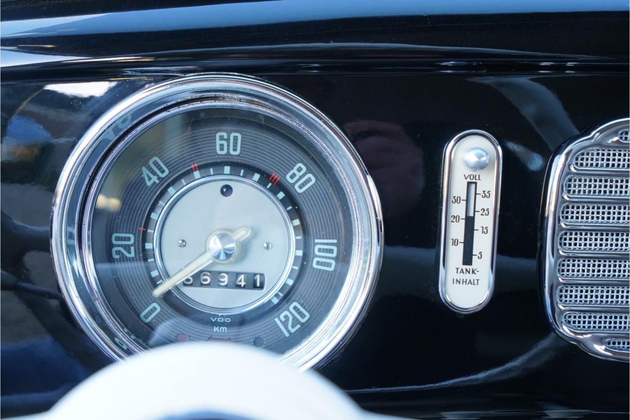 1955 Volkswagen Beetle Oval-Window &ldquo;Restored to its original purity&rdquo;