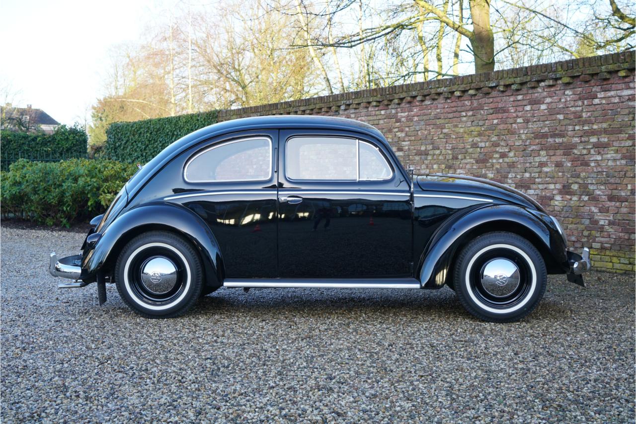 1955 Volkswagen Beetle Oval-Window &ldquo;Restored to its original purity&rdquo;