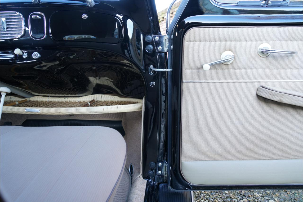 1955 Volkswagen Beetle Oval-Window &ldquo;Restored to its original purity&rdquo;