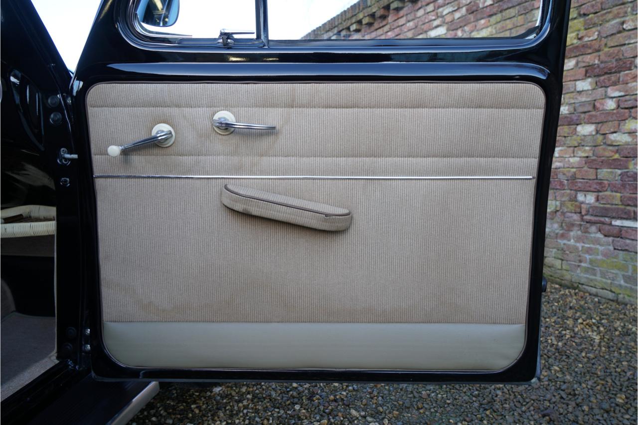 1955 Volkswagen Beetle Oval-Window &ldquo;Restored to its original purity&rdquo;