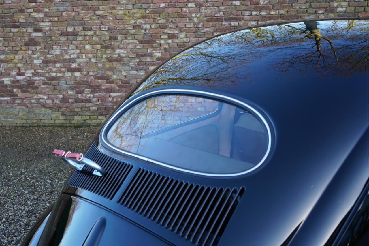 1955 Volkswagen Beetle Oval-Window &ldquo;Restored to its original purity&rdquo;