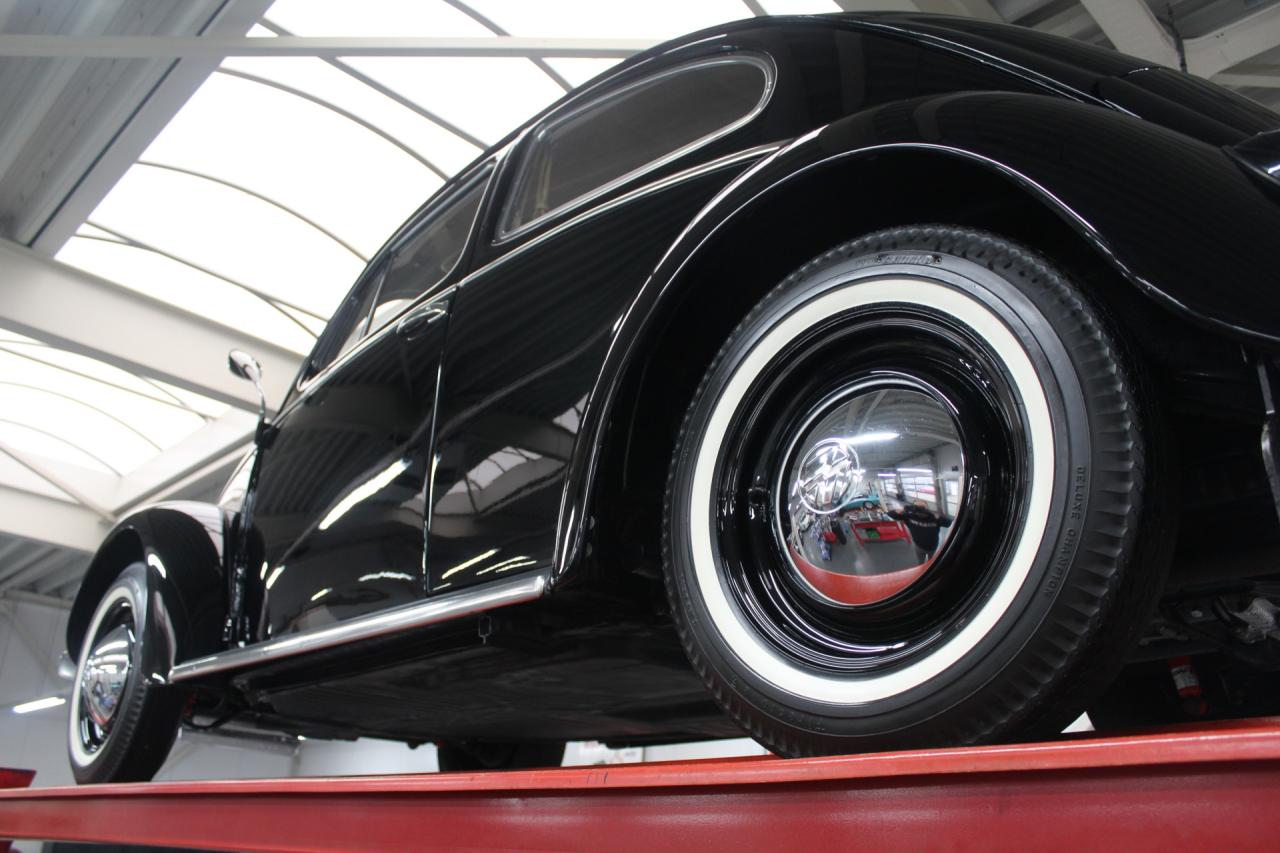 1955 Volkswagen Beetle Oval-Window &ldquo;Restored to its original purity&rdquo;