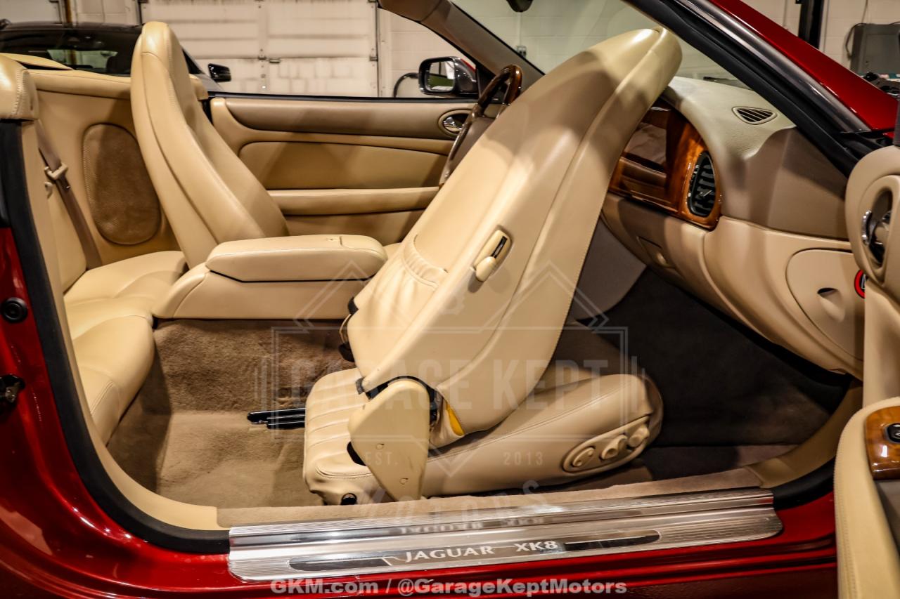 2000 Jaguar XK-Series