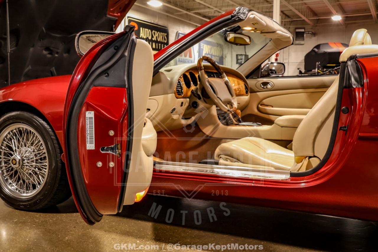 2000 Jaguar XK-Series