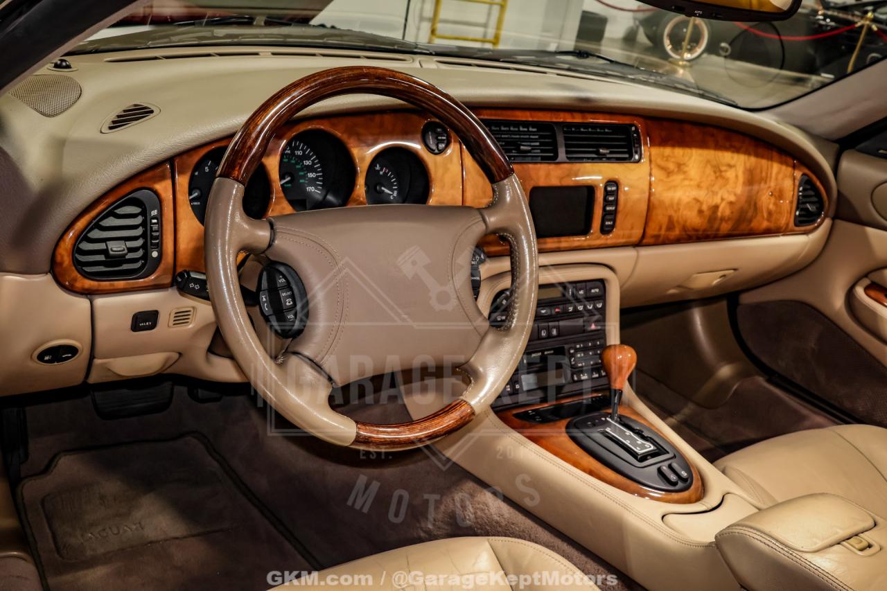 2000 Jaguar XK-Series