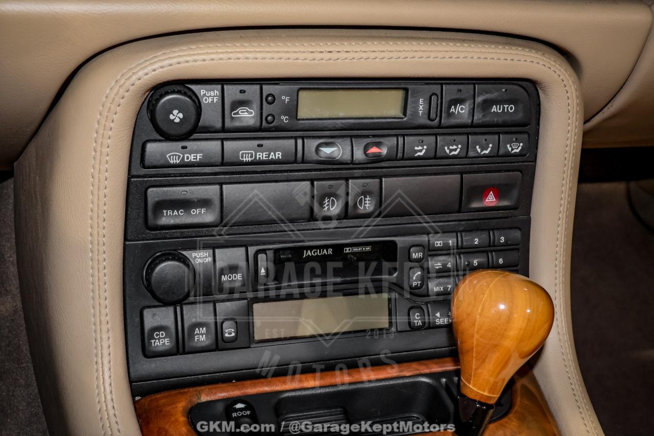 2000 Jaguar XK-Series