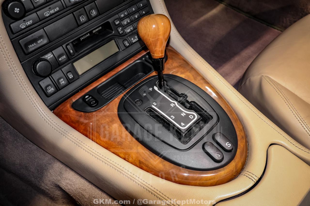 2000 Jaguar XK-Series