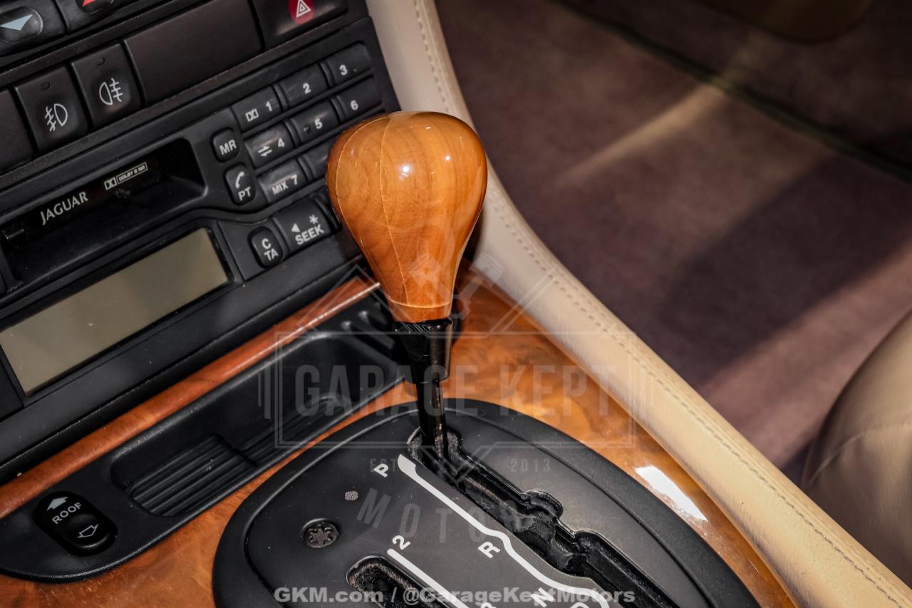 2000 Jaguar XK-Series