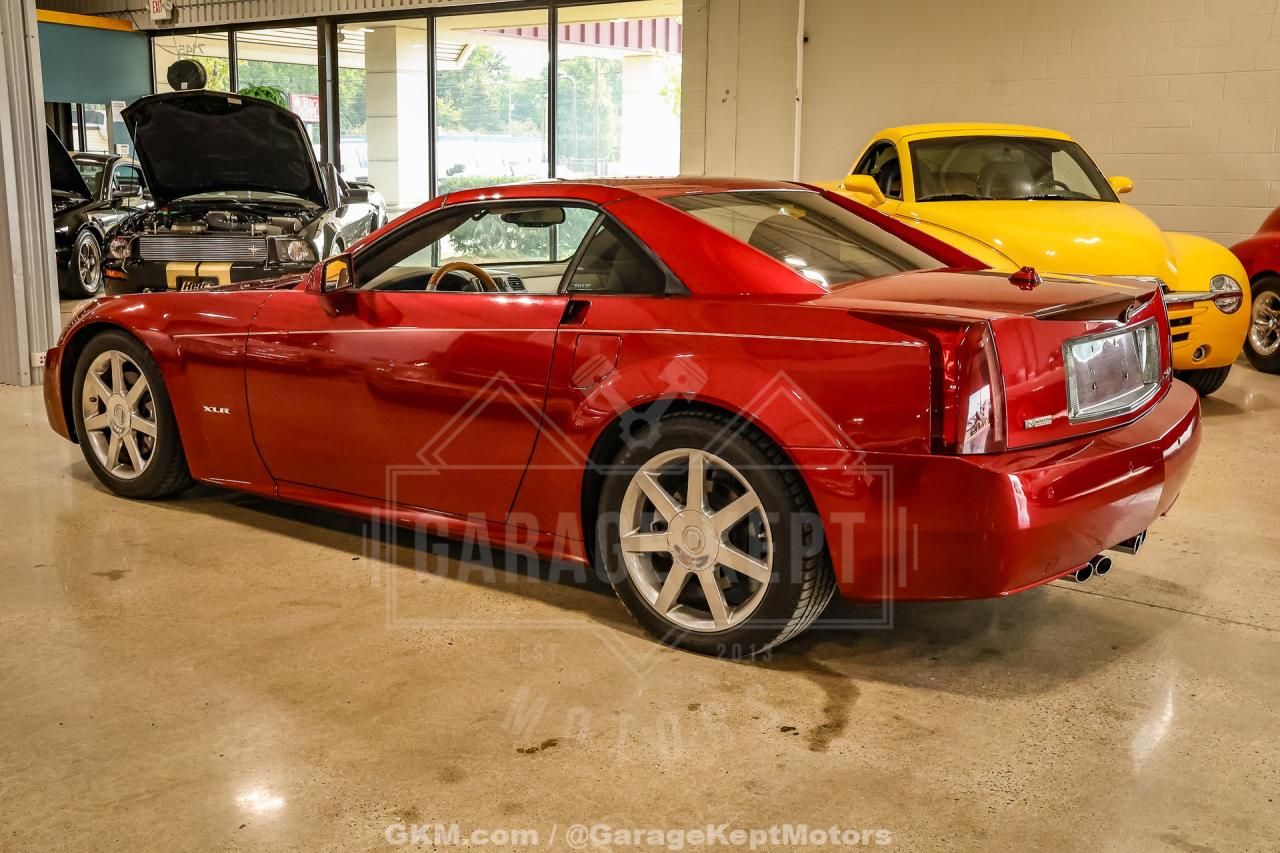 2005 Cadillac XLR
