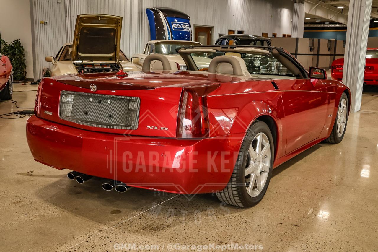 2005 Cadillac XLR