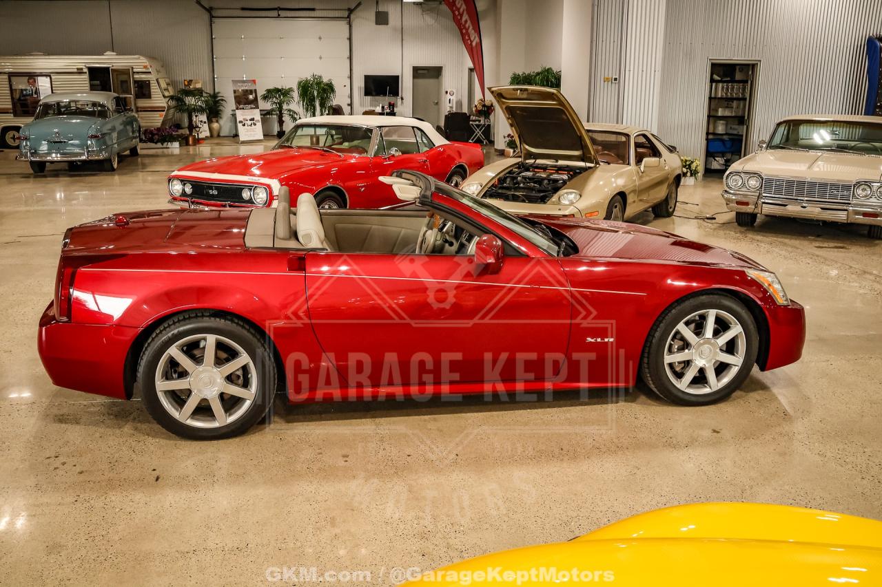 2005 Cadillac XLR