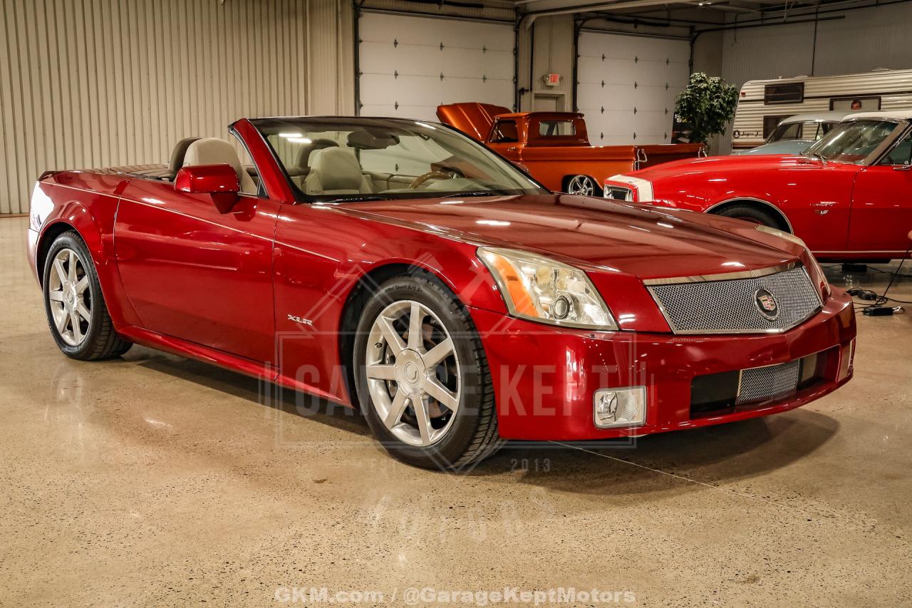 2005 Cadillac XLR
