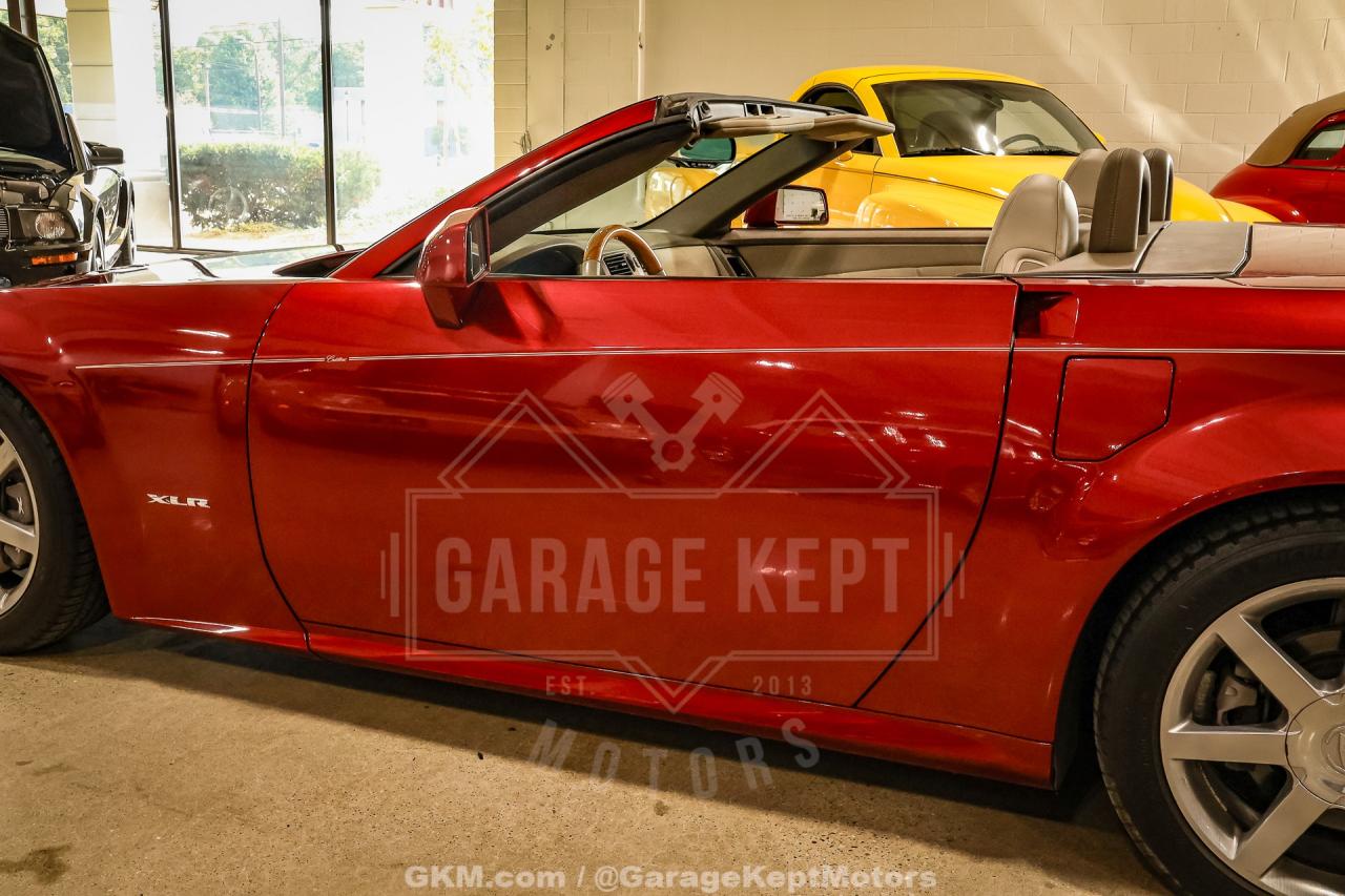 2005 Cadillac XLR