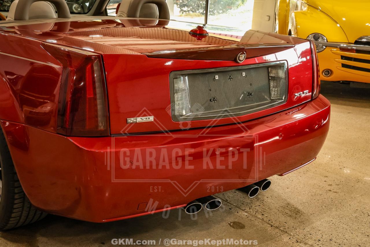 2005 Cadillac XLR